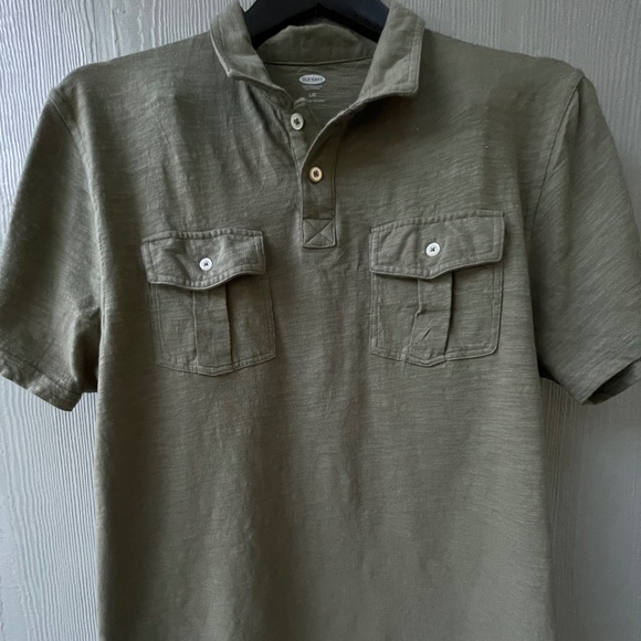 Old Navy Men's T-shirt Size L Olive Green - Picture 1 of 4